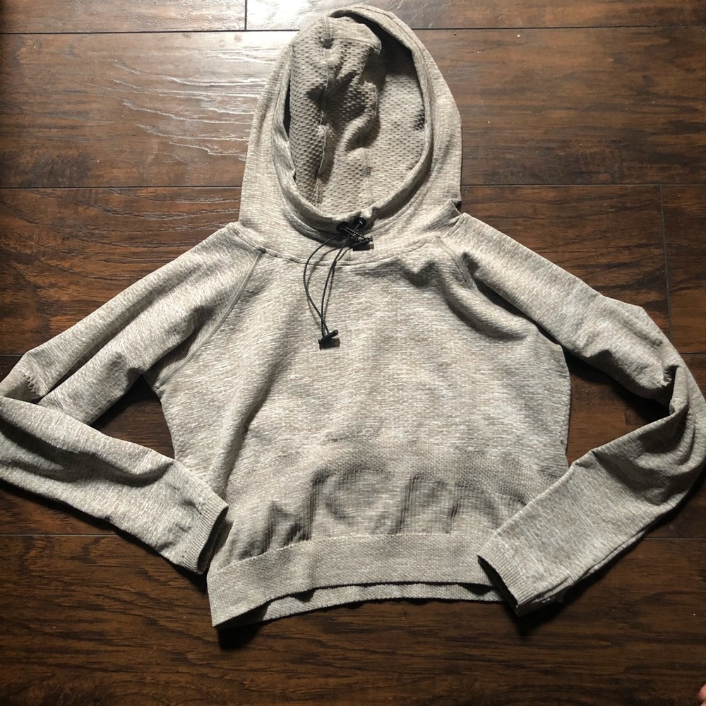 Cropped hoodie